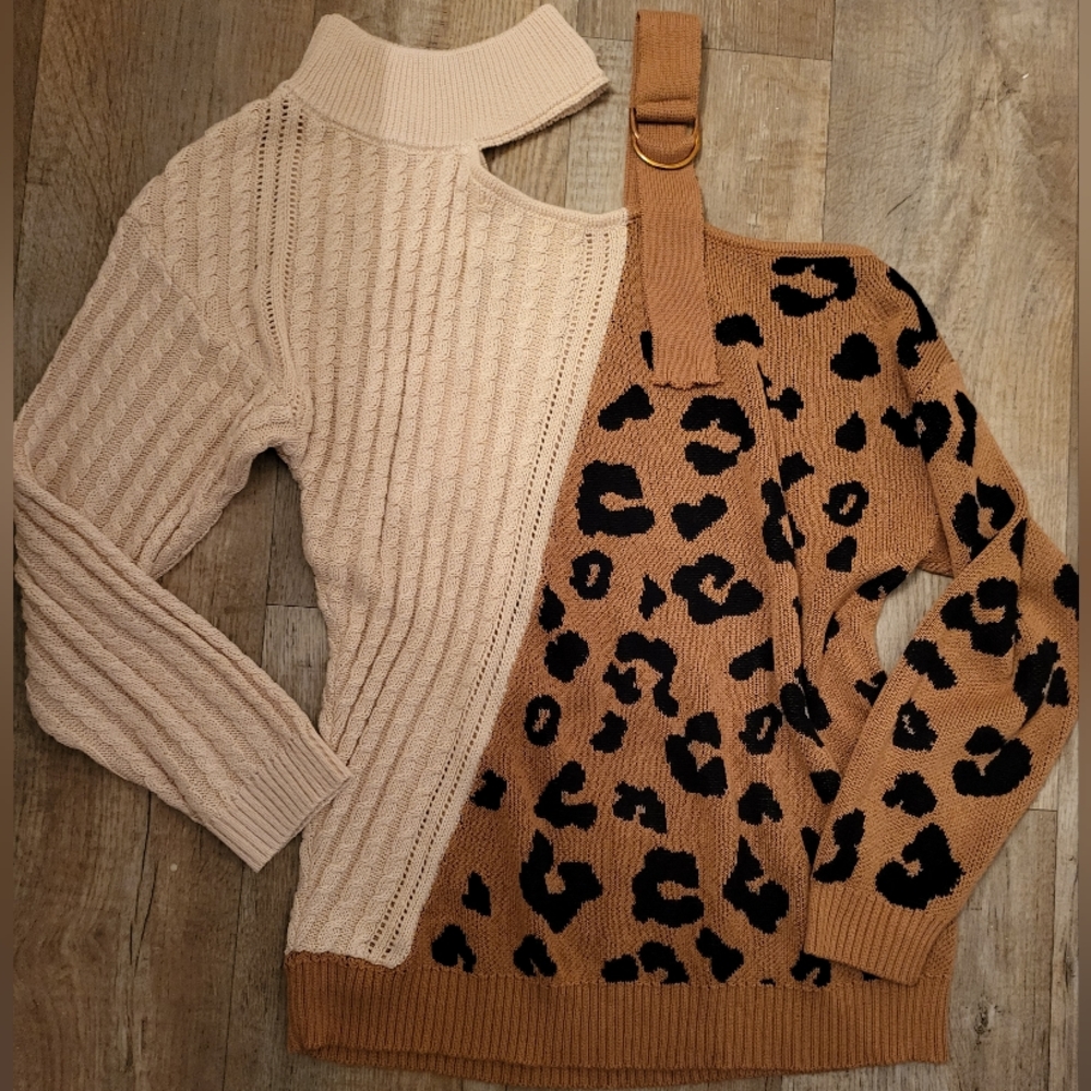 Andree by Unit Leopard cold shoulder sweater